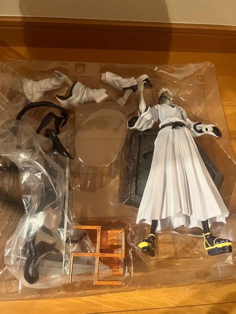Amazon.co.jp: 死神 Bleach 黒崎一護 フィギュア 白一護 斬月